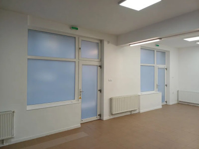 Spatiu Comercial, 60 MP, zona Podul Traian.