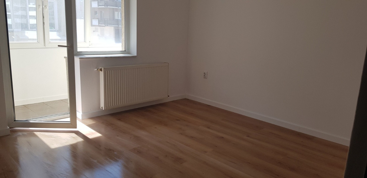Aparatment cu 3 camere ,etaj intermediar, zona Eroilor 