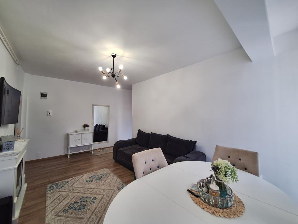 Apartament cu 3 camere, 63,35 mp, balcon, zona Stadionului