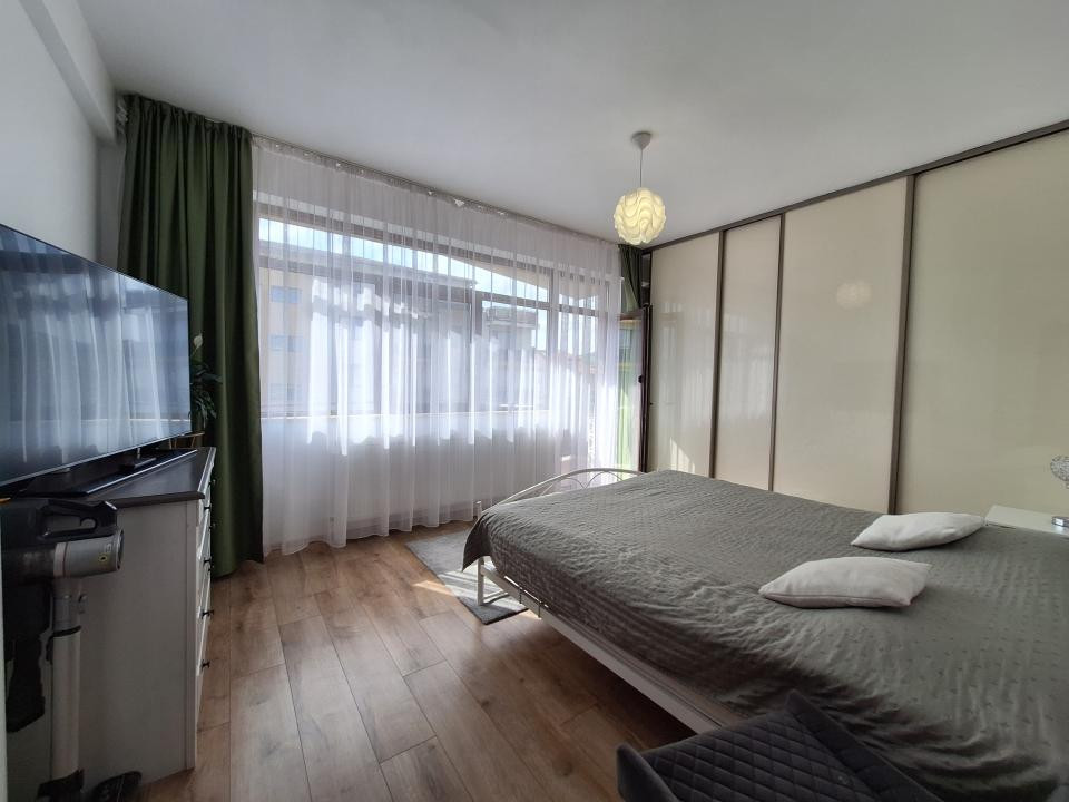 Apartament cu 3 camere, 63,35 mp, balcon, zona Stadionului