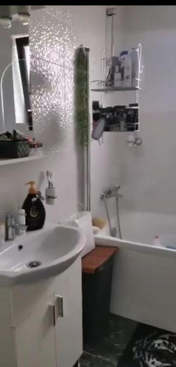 Apartament de 50m mp utili, parter înalt 