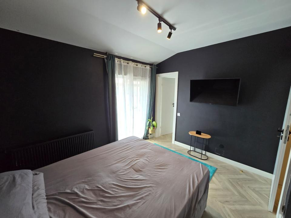 Casa insiruita 4 camere moderna la cheie, parcare subterana si boxa