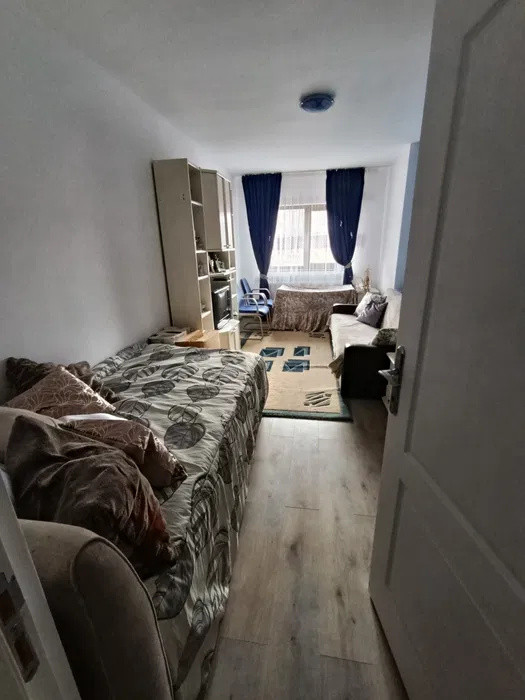 Apartament cu 3 camere, 62 mp, parcare, zona Stejarului