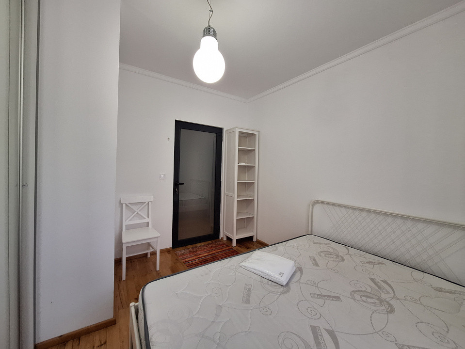 Apartament cu 2 camere, 52 mp, parcare, zona Razoare