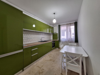 Apartament cu 2 camere, 52 mp, parcare, zona Razoare