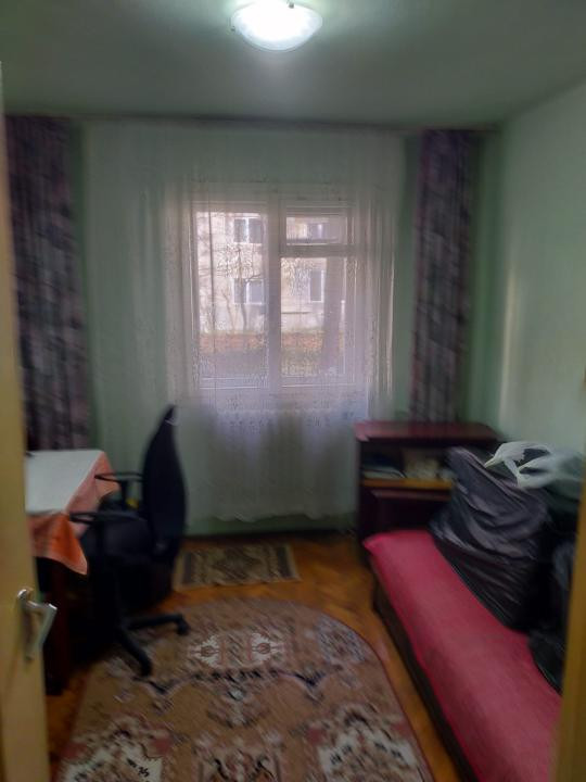 Apartament cu 3 camere decomandate, 65mp, in zona Piata Flora