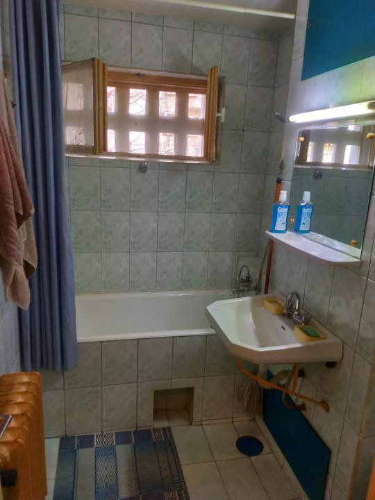 Apartament cu 3 camere decomandate, 65mp, in zona Piata Flora