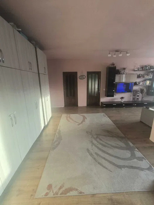 Apartament cu 3 camere, 71 mp, parcare, zona Cetatii
