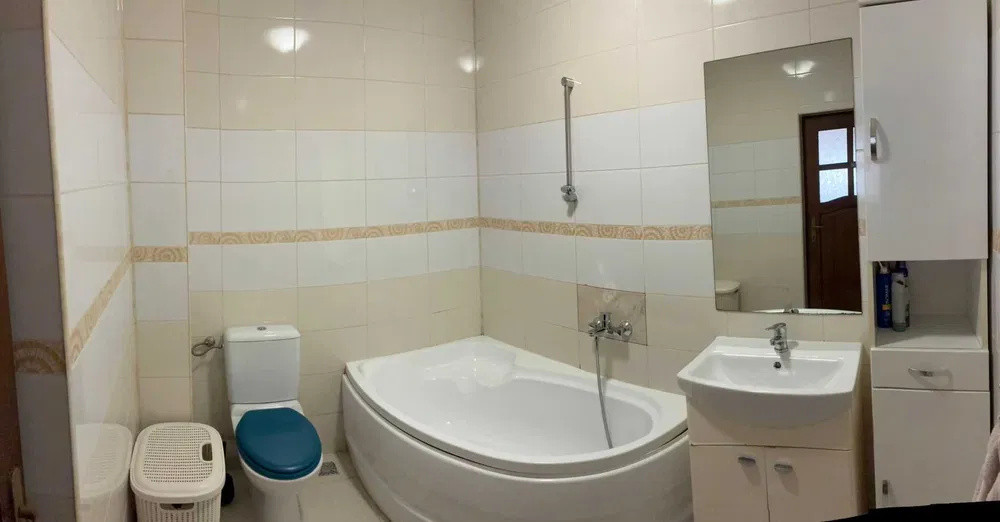 Apartament cu 3 camere, 71 mp, parcare, zona Cetatii