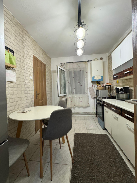 apartament cu 2 camere decomandate,zona Cinema Marasti