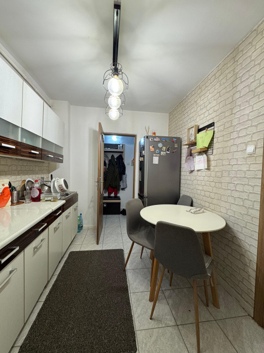 apartament cu 2 camere decomandate,zona Cinema Marasti