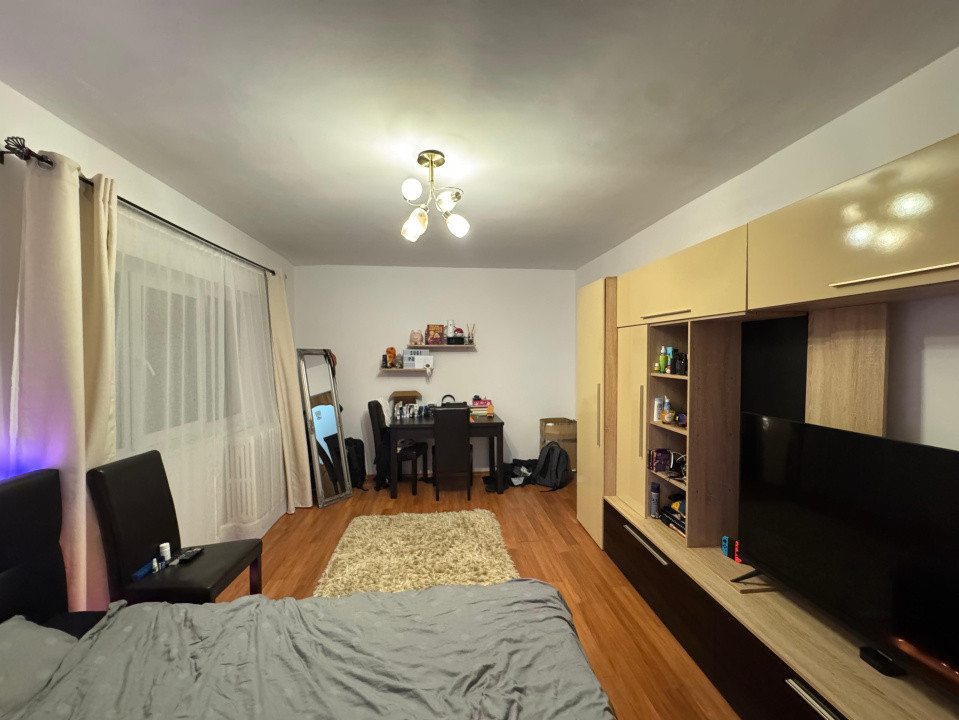 apartament cu 2 camere decomandate,zona Cinema Marasti