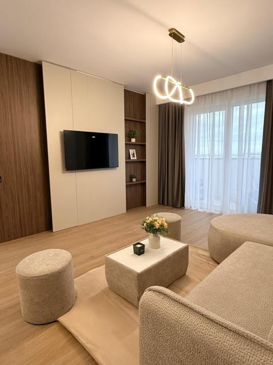 Apartament de 2 camere, 45 mp,Ultramodern,Mobilat/Utilat, Zona Eroilor