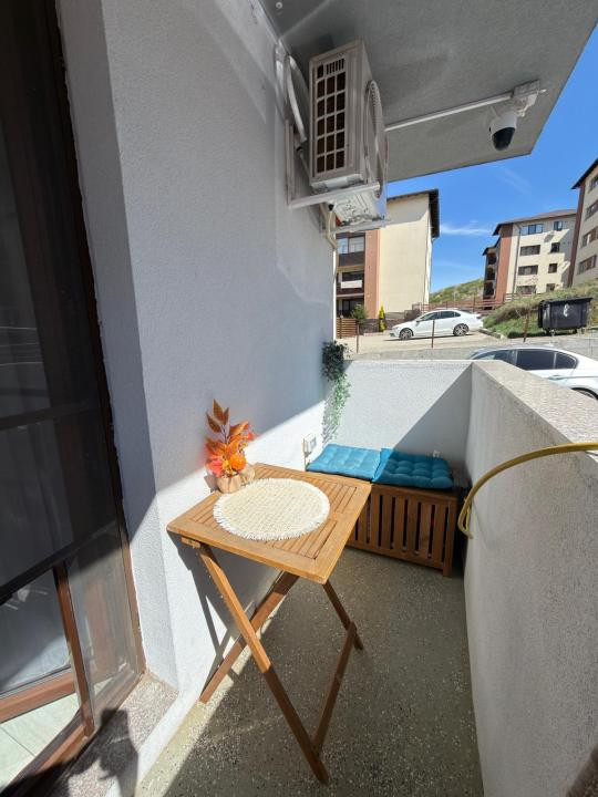 Apartament cu 3 camere , parcare inclusa,zona Parcul Poligon 