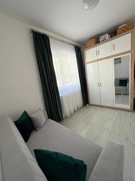 Apartament cu 3 camere , parcare inclusa,zona Parcul Poligon 