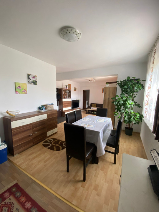 Apartament de 65 mp utili,parcare inclusa,etaj intermediar