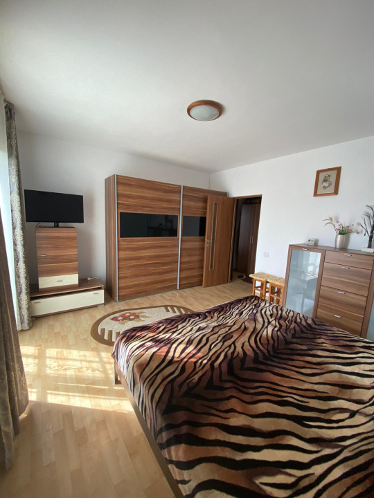 Apartament de 65 mp utili,parcare inclusa,etaj intermediar