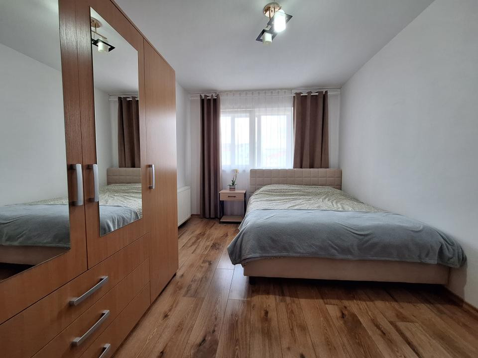 Apartament cu 2 camere plus birou, zona Florilor