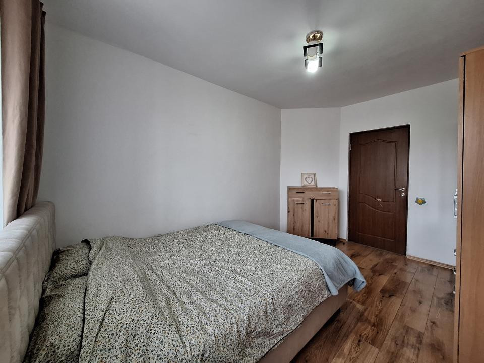 Apartament cu 2 camere plus birou, zona Florilor