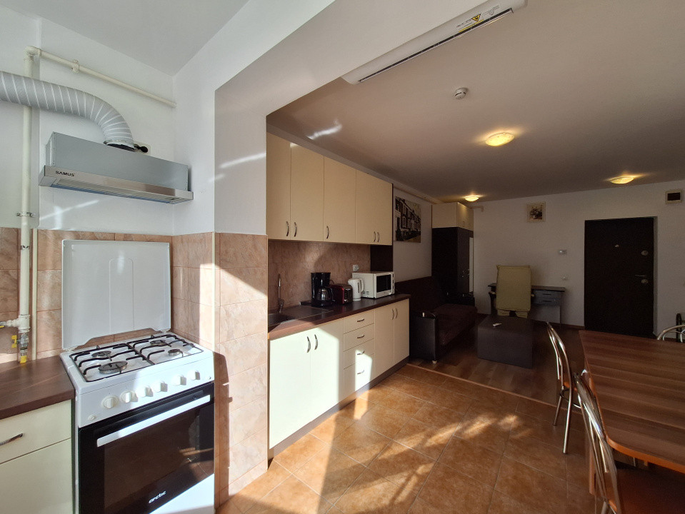 Apartament cu 2 camere, 39 mp, etajul 1, zona Florilor