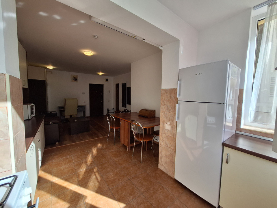 Apartament cu 2 camere, 39 mp, etajul 1, zona Florilor