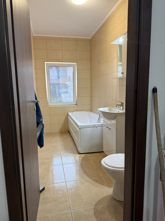 Apartament cu o camera de vanzare in Floresti 