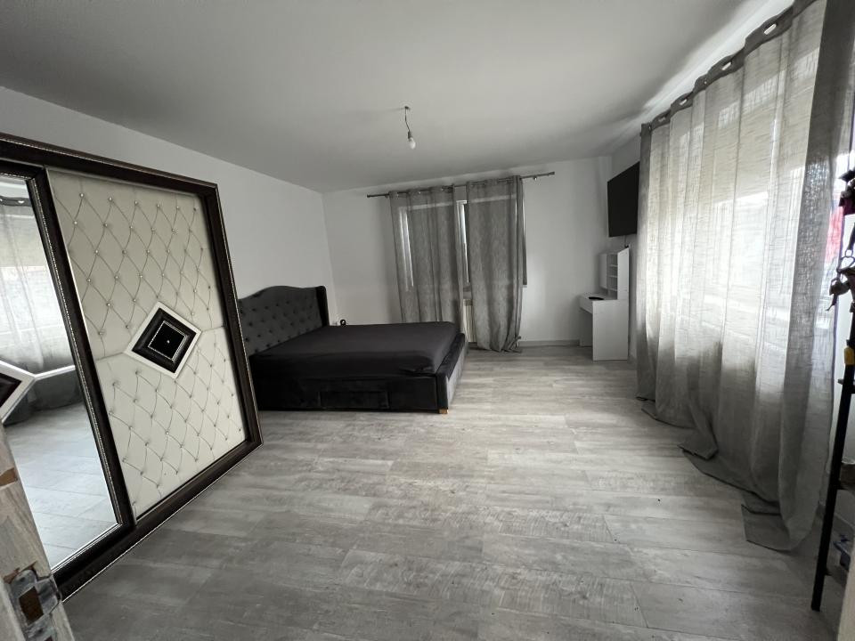 2 Case IDIVIDUALE ,TEREN 1.100 MP , Avram iancu 