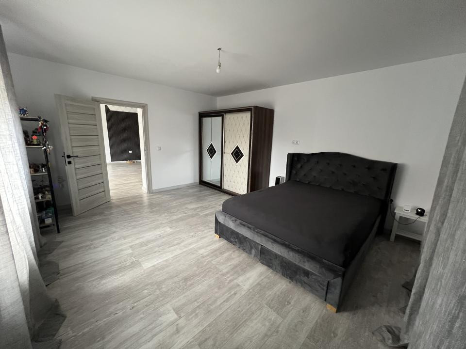 2 Case IDIVIDUALE ,TEREN 1.100 MP , Avram iancu 