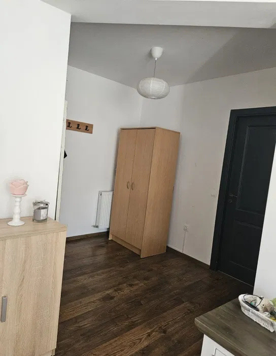 Apartament cu 2 camere, 39 mp, balcon, zona Eroilor