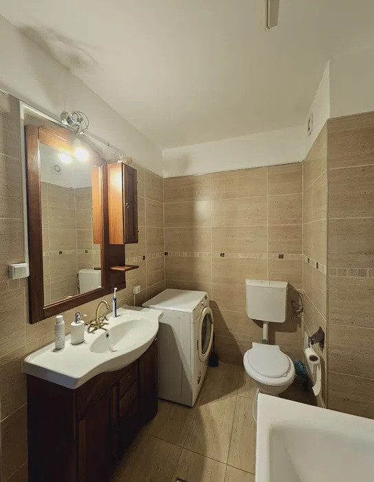 Apartament cu 2 camere, 39 mp, balcon, zona Eroilor