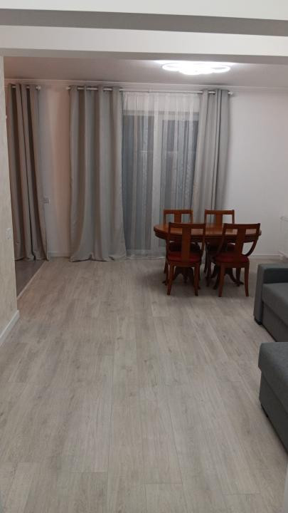 Duplex cu 4 camere,3 bai,2 parcari subterane,zona Terra