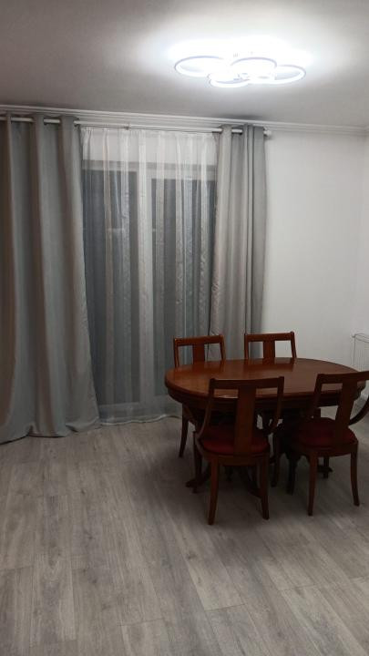 Duplex cu 4 camere,3 bai,2 parcari subterane,zona Terra