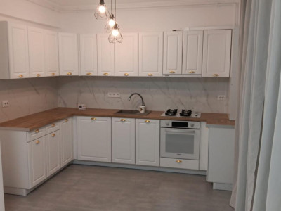 Duplex cu 4 camere,3 bai,2 parcari subterane,zona Terra