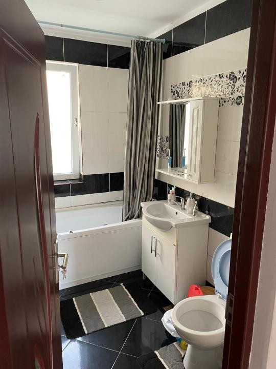 Apartament cu 2 camere, decomandat,Gradina, zona Porii