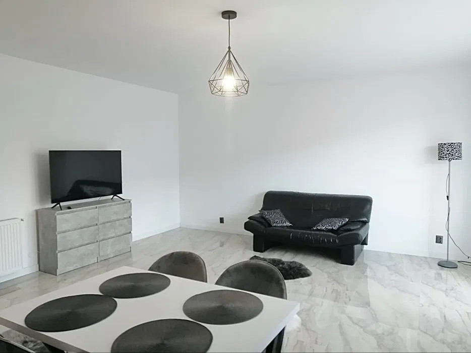 Apartament 2 camere de închiriat - Parcare subterana - Strada Eroilor 