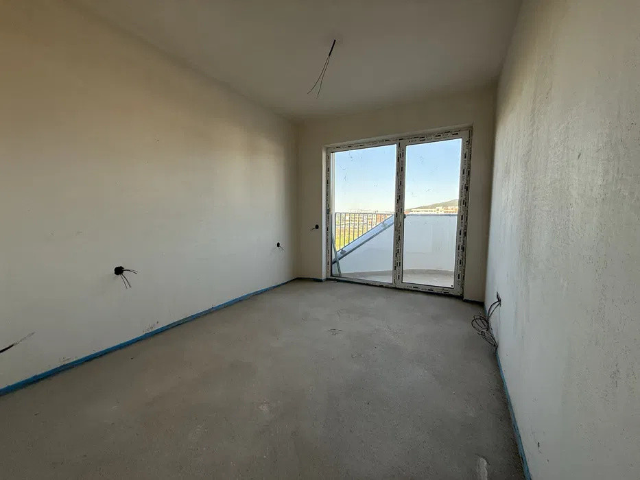 Apartament de 2 camere , 45  mp + balcon de 7 mp ,EROILOR 