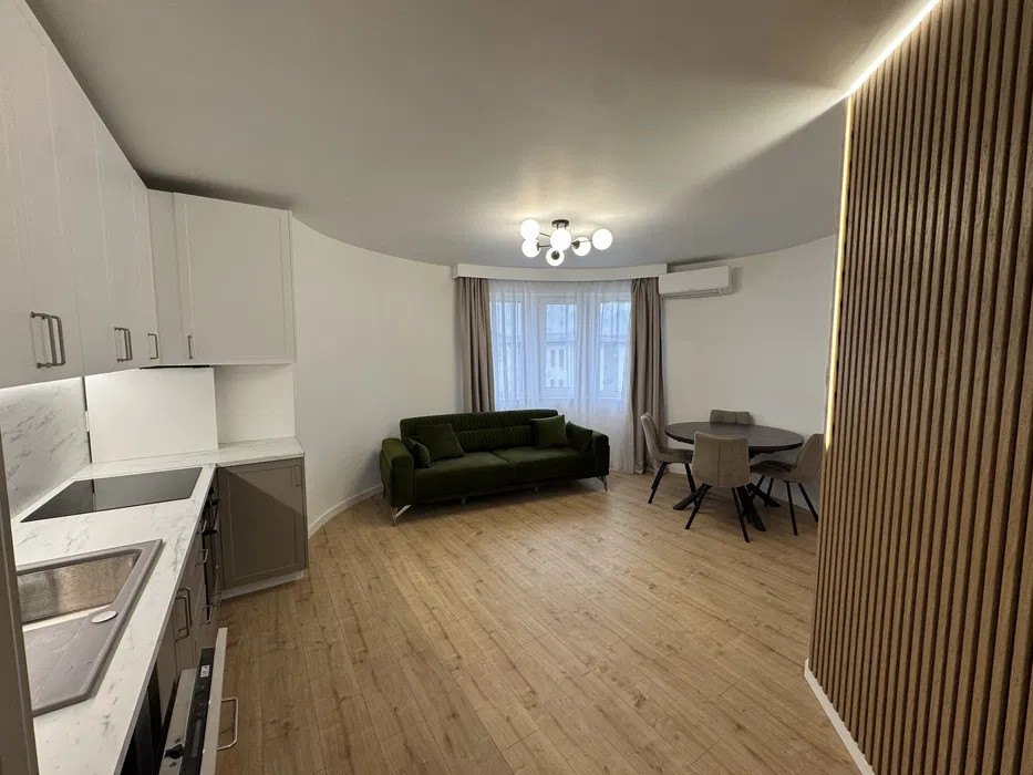 Apartament NOU 3 camere, prima închiriere, parcare inclusă – Europa, zonă premiu