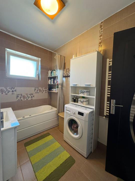 Apartament 3 camere,2balcoane,zona Tineretului