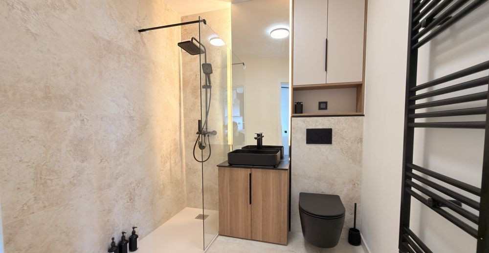 Apartament 2 camere decomandat, 43mp ultrafinisat, in zona Pod Calvaria