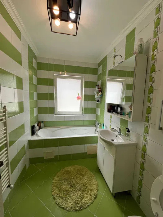 2 Camere Decomandat 55 mp| Etaj Intermediar | Parcare Inclusa | Zona Centrala | 