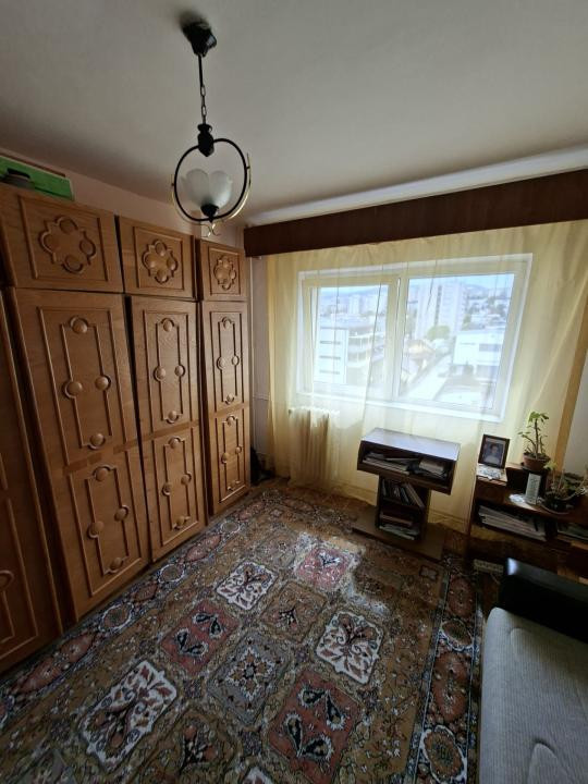 Apartament cu 4 camere decomandate, 84mp, zona Calea Floresti