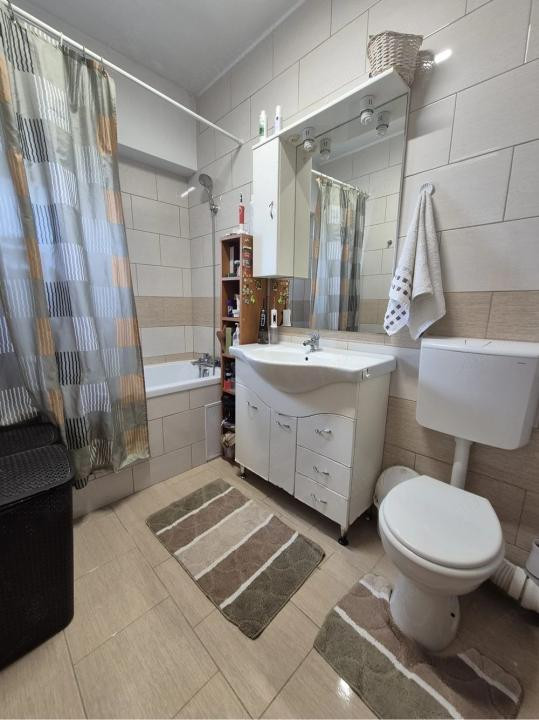 Apartament cu 3 camere, 59 mp, parcare, zona Parcului Poligon