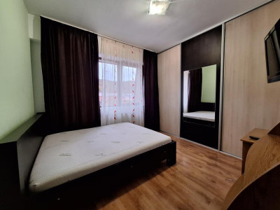 Apartament cu 3 camere, 59 mp, parcare, zona Parcului Poligon