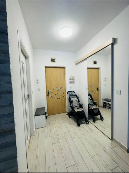 Apartament cu 3 camere,parcare,zona Vivo