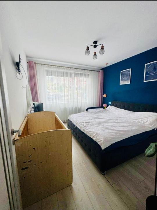Apartament cu 3 camere,parcare,zona Vivo