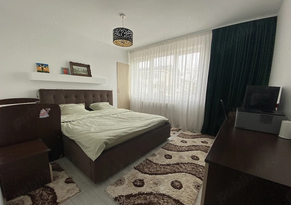 Apartament 3 camere la cheie, 65 mp, etaj intermediar, parcare, Zona Regal