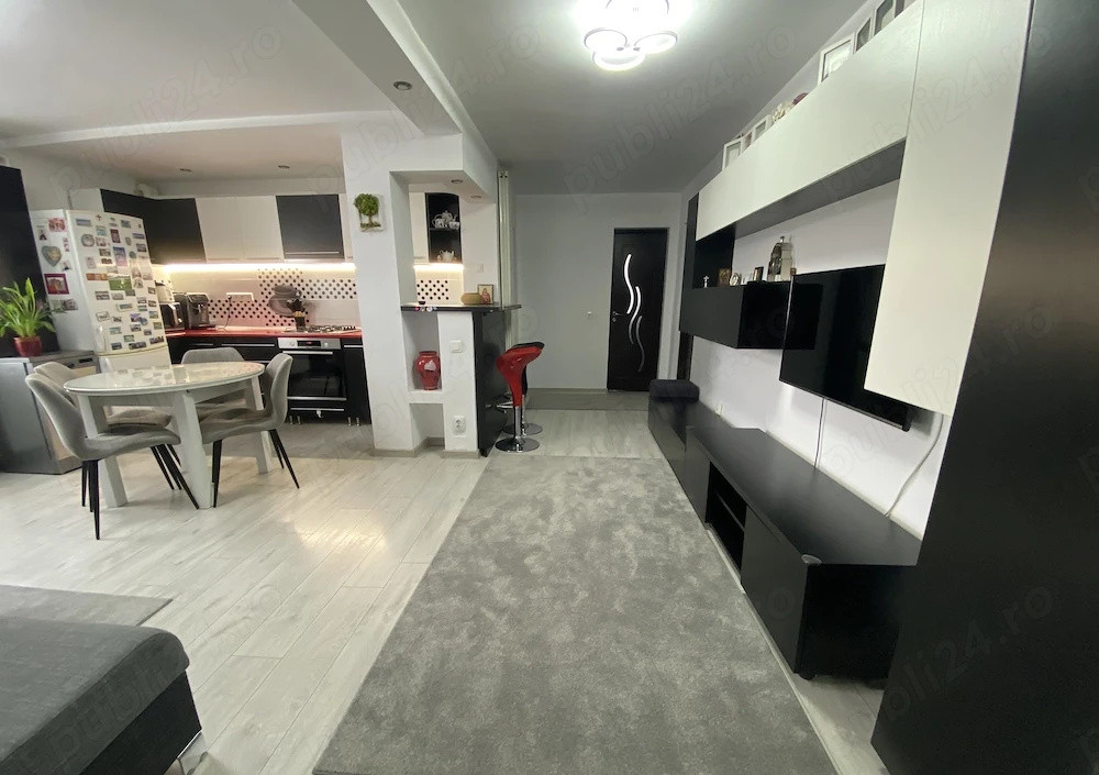 Apartament 3 camere la cheie, 65 mp, etaj intermediar, parcare, Zona Regal