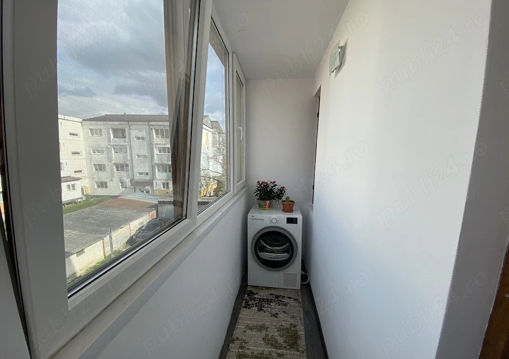 Apartament 3 camere la cheie, 65 mp, etaj intermediar, parcare, Zona Regal