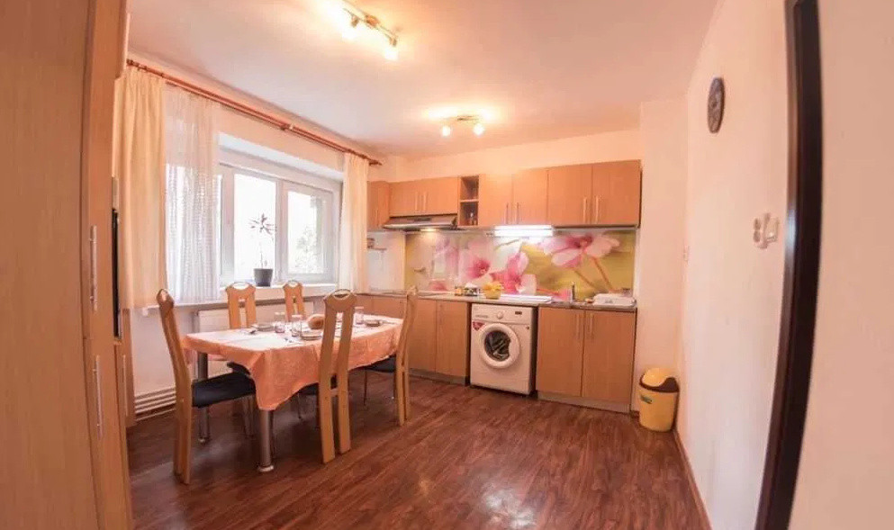 Apartament cu 3 camere, decomandat, 67 mp, etaj interediar, zona Dorobantilor