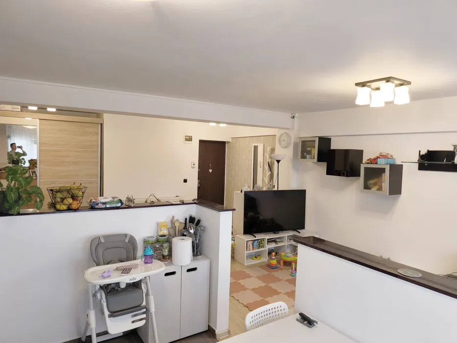 Apartament cu 2 camere, 60 mp, balcon, zona Muzeul Apei